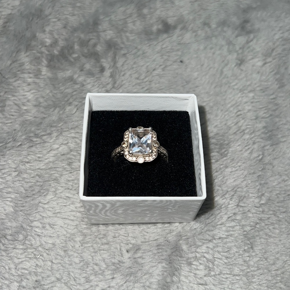Diamond ring